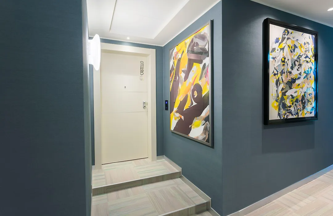 Sant'Ambrogio Apartments, Reception H24-1